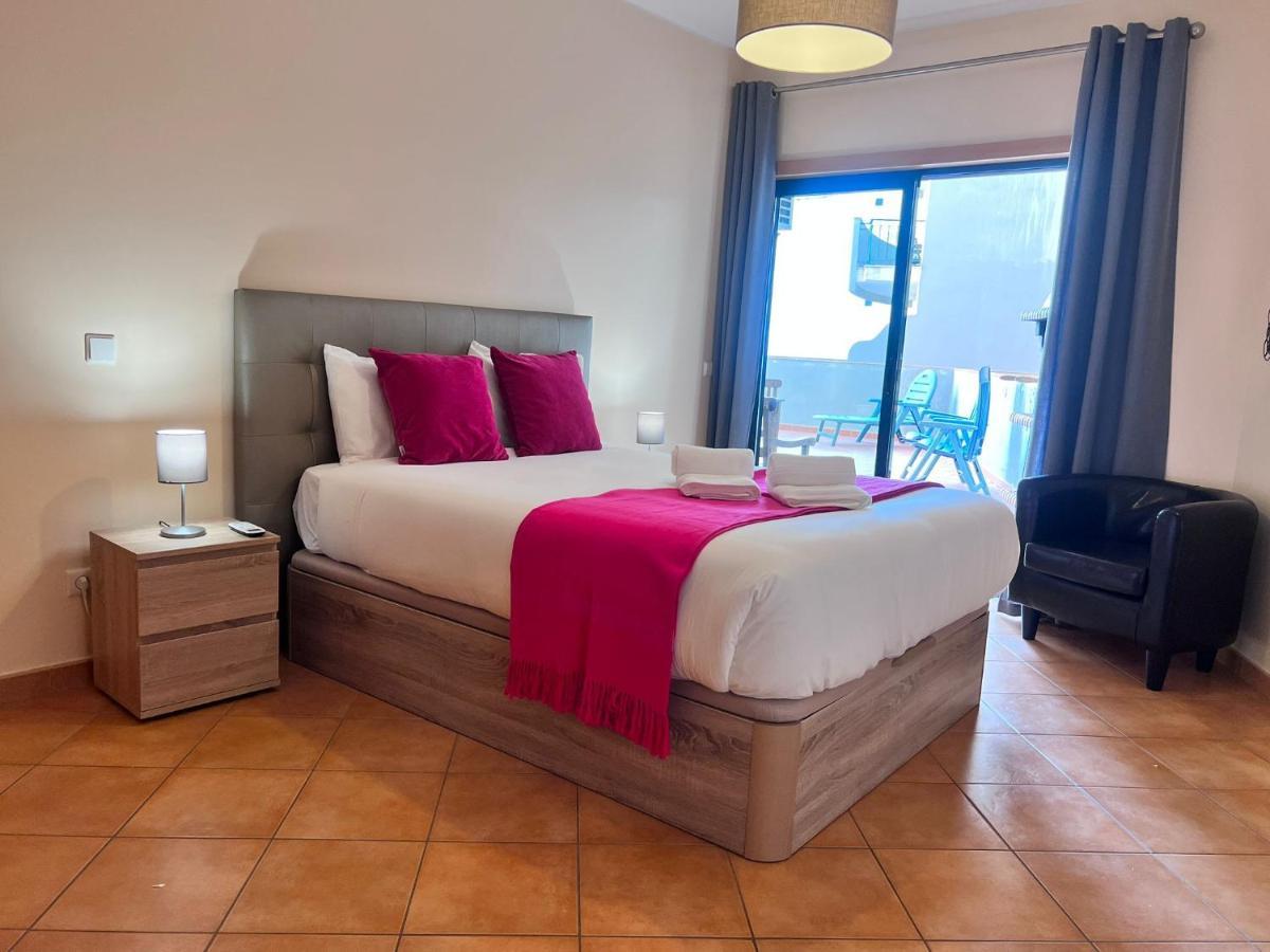 Apartmán Armacao De Pera Ocean Terrace With Pool By Homing Exteriér fotografie
